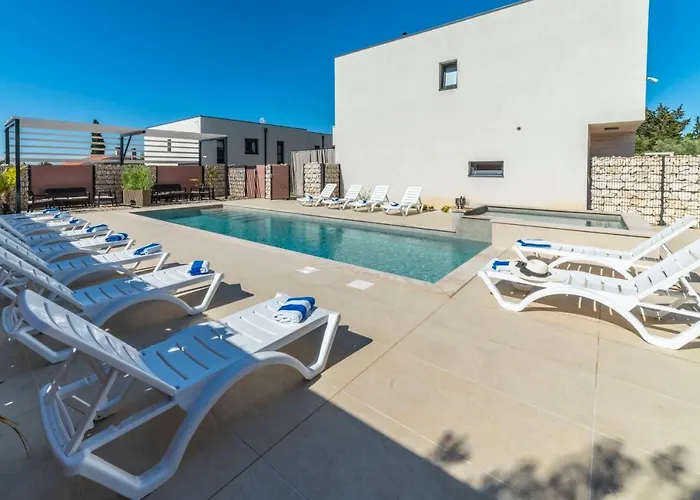 Pinna - Sv. Jerolim * Pula