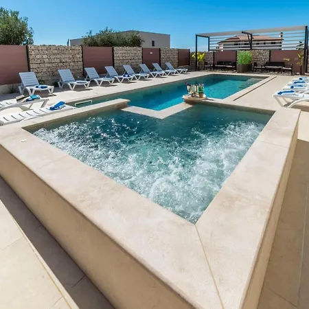 Апартаменти Pinna - Sv. Jerolim Пула