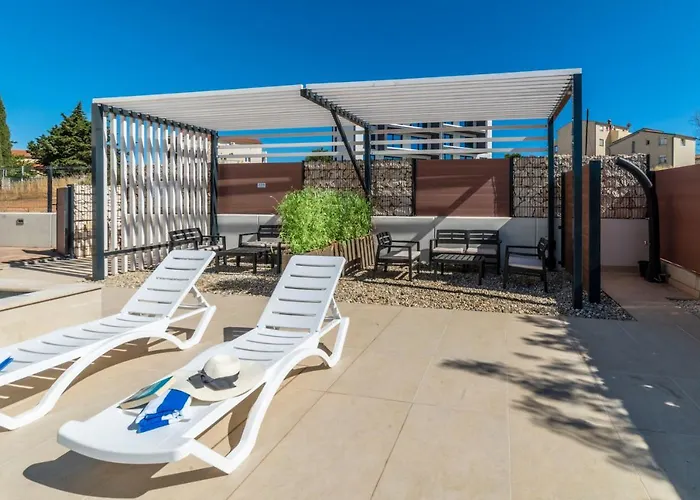 Apartment Pinna - Sv. Jerolim