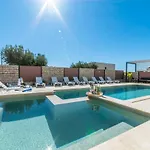 Pinna - Sv. Jerolim Apartamento Pula
