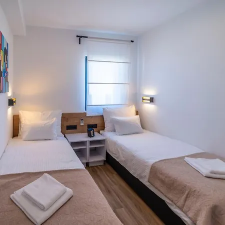 Apartman Pinna - Sv. Jerolim *